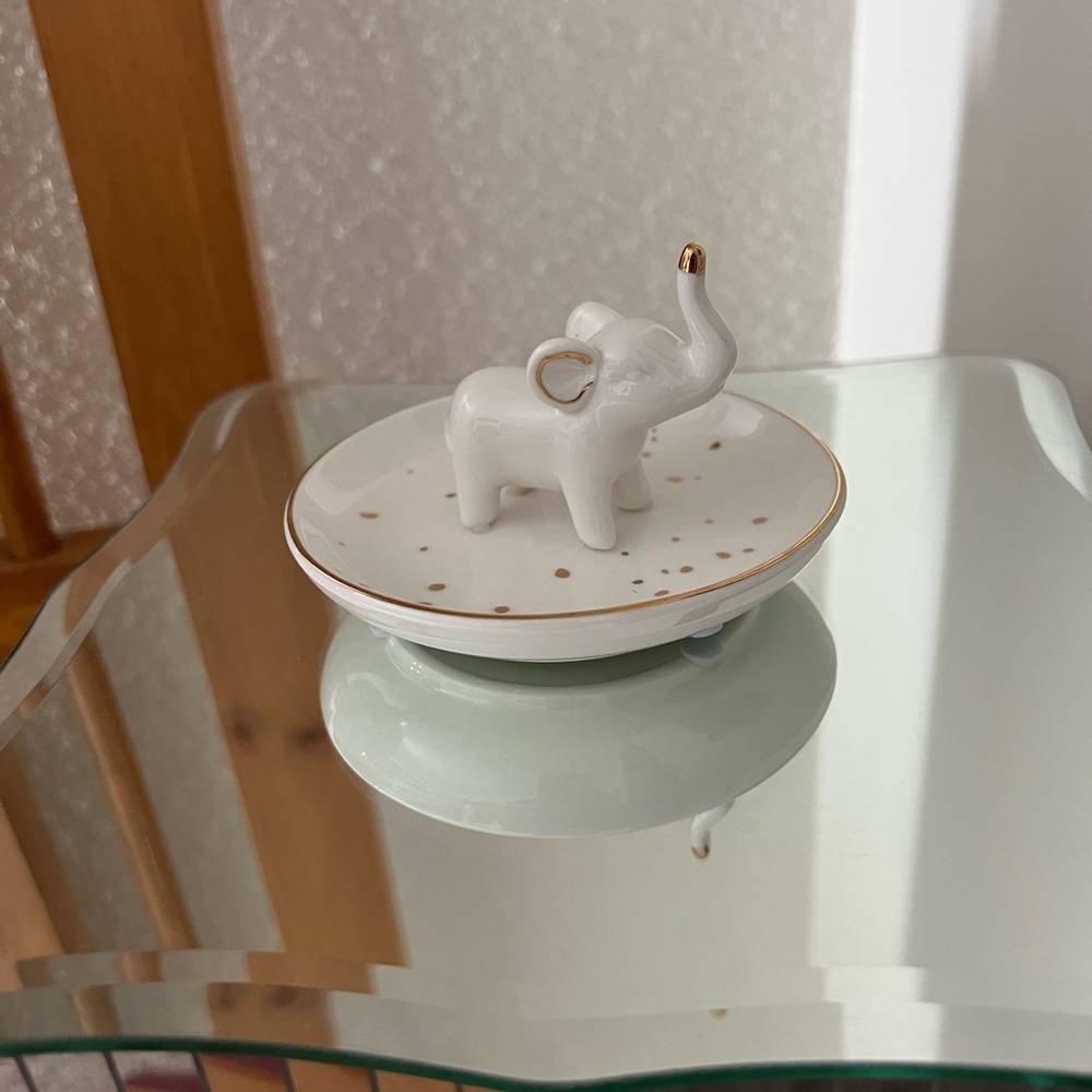 Ring holder dish jewelry tray tiny elephant